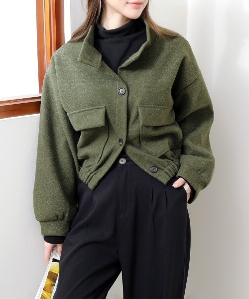 Beststore(ベストストア)の「【洗練された大人の着こなし】 ショート丈ジャケット ブルゾン スタンドカラー フロントボタン 春秋冬(ブルゾン・レディース・カーキ/アイボリー/ダークグレー/ブラック・FREE)」の9枚目の写真