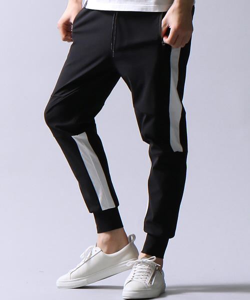 5351 POUR LES HOMMES（ゴーサンゴーイチプールオム）の「ハイテンションジョグパンツ（その他パンツ・メンズ・ブラック系その他3/ブラック・46/44/48）」の2枚目の写真