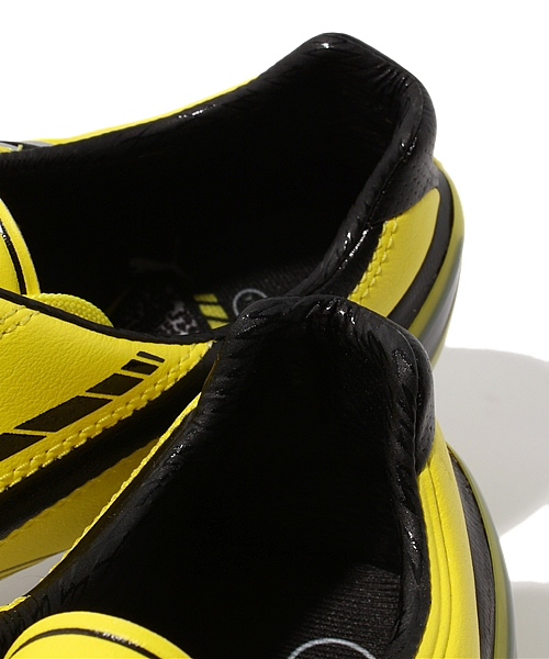 PUMA（プーマ）の「プーマ キング SL - KING（その他シューズ）」 - WEAR