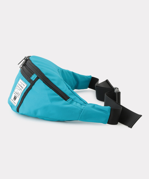 ADAM ET ROPE'（アダムエロペ）の「Samuel Halbers ウエストバッグ/UNISEX（ボディバッグ/ウエストポーチ・メンズ・ブラック/ターコイズブルー/グリーン系その他・FREE）」の10枚目の写真