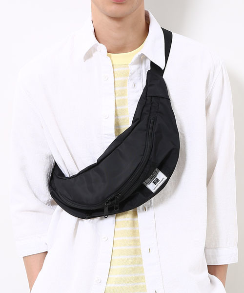 ADAM ET ROPE'（アダムエロペ）の「Samuel Halbers ウエストバッグ/UNISEX（ボディバッグ/ウエストポーチ・メンズ・ブラック/ターコイズブルー/グリーン系その他・FREE）」の17枚目の写真