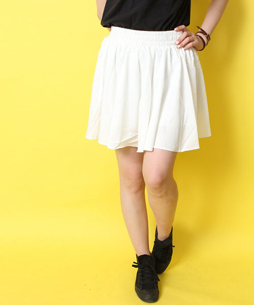 WEGO(ウィゴー)の「WEGO/レーヨンサーキュラースカート(スカート・レディース・ブラック/ブルー/イエロー/ピンク/ホワイト/グリーン/ロイヤルブルー/レッド・FREE)」の2枚目の写真