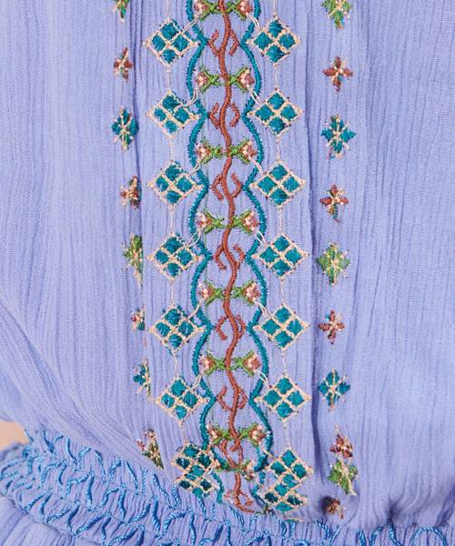 natural couture（ナチュラルクチュール）の「ジオメトリック刺繍楊柳ワンピース（ワンピース・レディース・ブルー/オフホワイト/ブラック・FREE）」の14枚目の写真