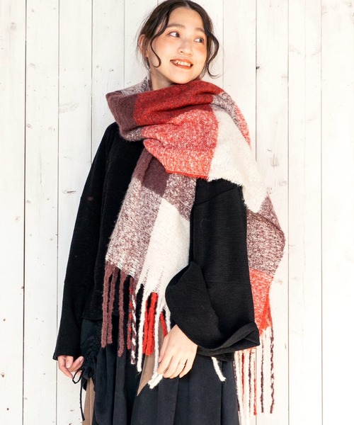 チャイハネ（チャイハネ）の「【チャイハネ】とろける肌ざわり チェック柄大判ショール（マフラー・レディース・グレー/レッド/イエロー/ブラック/オレンジ/グリーン/ベージュ/ホワイト/ダークブラウン/ブルー系その他/ターコイズブルー・FREE）」の5枚目の写真