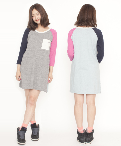 X-girl（エックスガール）の「CRAZY COLOR B/B TEE DRESS（ワンピース・レディース・ホワイト/ブラック/アッシュグレー・1/2）」の3枚目の写真