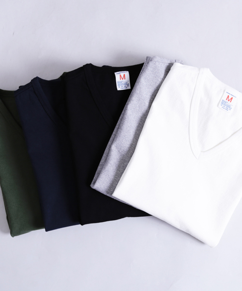 Denime（ドゥニーム）の「【MadeInJapan】BASIC CUTSEW/ベーシックカットソーVネックT（Tシャツ/カットソー・メンズ・オレンジ/ホワイト/ブラック/オリーブ/グレー/イエロー/サックスブルー/グリーン/杢グレー/ネイビー/カーキ/ライトブラウン・SMALL/MEDIUM/LARGE/X-SMALL/X-LARGE）」の14枚目の写真