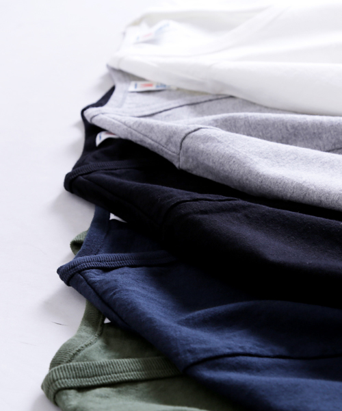 Denime（ドゥニーム）の「【MadeInJapan】BASIC CUTSEW/ベーシックカットソーVネックT（Tシャツ/カットソー・メンズ・オレンジ/ホワイト/ブラック/オリーブ/グレー/イエロー/サックスブルー/グリーン/杢グレー/ネイビー/カーキ/ライトブラウン・SMALL/MEDIUM/LARGE/X-SMALL/X-LARGE）」の15枚目の写真