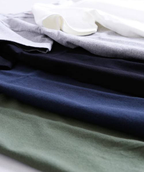 Denime（ドゥニーム）の「【MadeInJapan】BASIC CUTSEW/ベーシックカットソーVネックT（Tシャツ/カットソー・メンズ・オレンジ/ホワイト/ブラック/オリーブ/グレー/イエロー/サックスブルー/グリーン/杢グレー/ネイビー/カーキ/ライトブラウン・SMALL/MEDIUM/LARGE/X-SMALL/X-LARGE）」の16枚目の写真