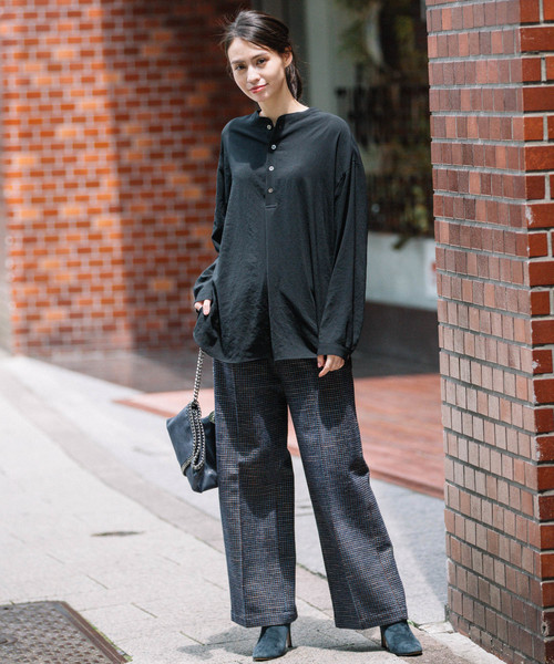 Munich(ミューニック)の「コットンシェニールチェックワイドパンツ(その他パンツ・レディース・ブラック/ネイビー/アイボリー・S/M/XS)」の4枚目の写真