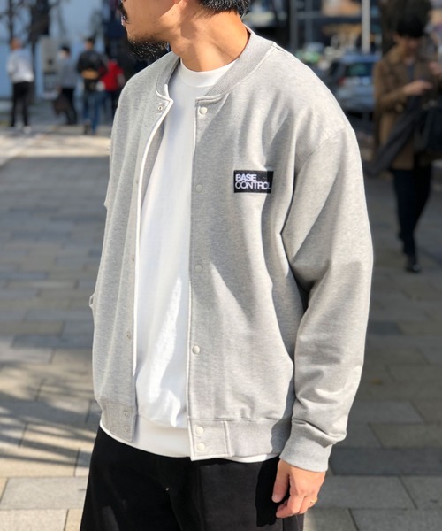 BASECONTROL�i�x�[�X�R���g���[���j�́u��i ���S �X�^�W�����i�X�^�W�����j�v�b�O���[