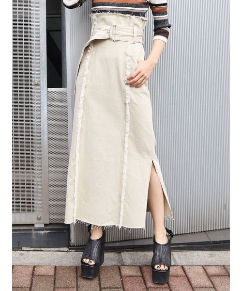 EMODA(エモダ)の「スウィッチングラインロングハイウエストスカート(デニムスカート・レディース・ホワイト/ブラック/インディゴブルー/ブルー・SMALL/MEDIUM)」の2枚目の写真