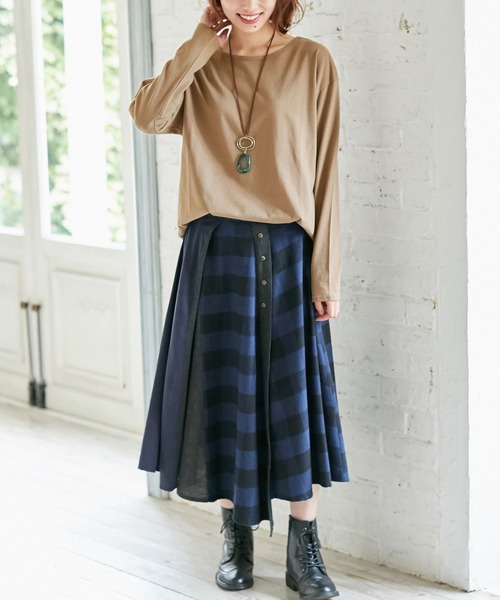 BELLUNA（ベルーナ）の「綿１００％クルーネックプルオーバー（Tシャツ/カットソー・レディース・ブラック/モカ/ベージュ系その他/ネイビー/オートミール/ブルー系その他/マスタード/ベージュ系その他2・MEDIUM/LARGE/X-LARGE）」の20枚目の写真