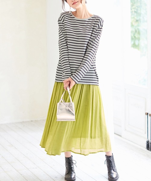 BELLUNA（ベルーナ）の「綿１００％クルーネックプルオーバー（Tシャツ/カットソー・レディース・ブラック/モカ/ベージュ系その他/ネイビー/オートミール/ブルー系その他/マスタード/ベージュ系その他2・MEDIUM/LARGE/X-LARGE）」の22枚目の写真