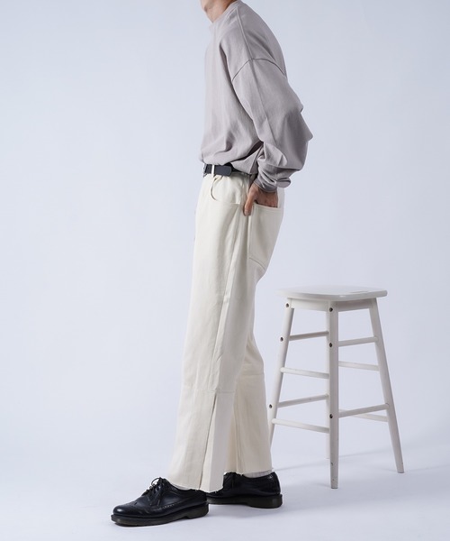 kutir（クティール）の「サイドスリットデニムパンツ（デニムパンツ・メンズ・オフホワイト/サックスブルー/ブラック・SMALL/MEDIUM/LARGE）」の20枚目の写真