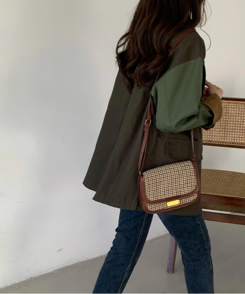 emi+（エミプラス）の「レディース 異素材ドッキング 配色ミリタリージャケット（ミリタリージャケット・レディース・グリーン/グレー/ブラウン/ブラック/ネイビー/ライトグリーン・FREE）」の13枚目の写真