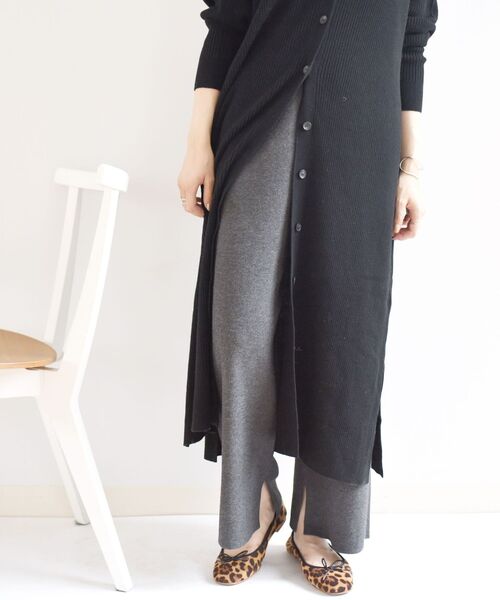 SHIPS Days(シップスデイズ)の「SHIPS Days:セミワイドニットパンツ◇(その他パンツ・レディース・ベージュ/ダークグレー・ONE SIZE)」の2枚目の写真