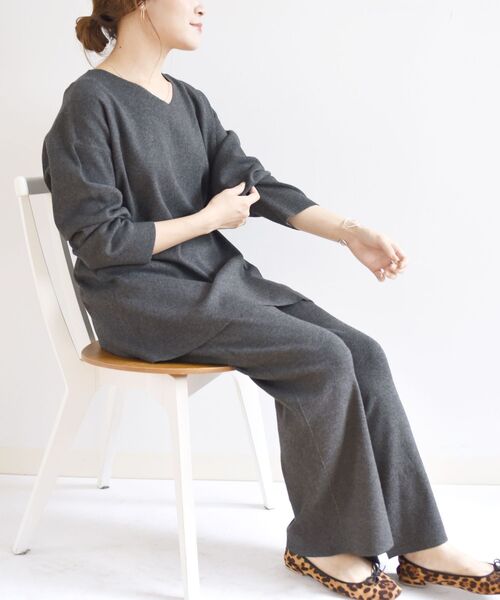 SHIPS Days(シップスデイズ)の「SHIPS Days:セミワイドニットパンツ◇(その他パンツ・レディース・ベージュ/ダークグレー・ONE SIZE)」の8枚目の写真