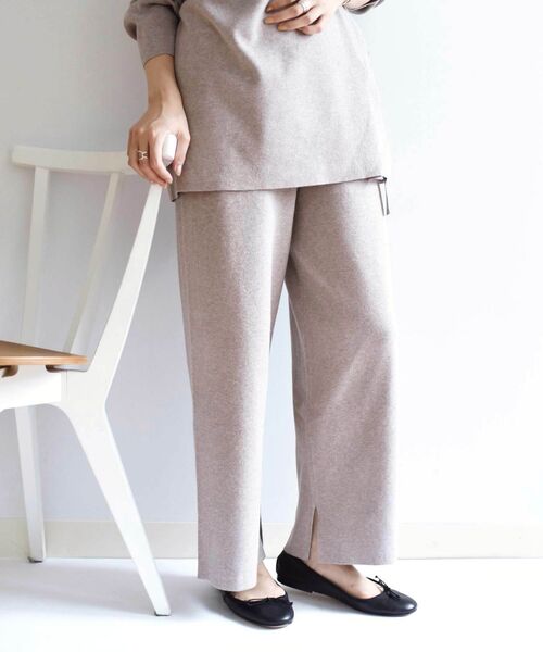 SHIPS Days(シップスデイズ)の「SHIPS Days:セミワイドニットパンツ◇(その他パンツ・レディース・ベージュ/ダークグレー・ONE SIZE)」の10枚目の写真