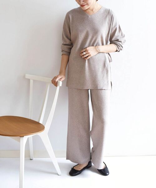 SHIPS Days(シップスデイズ)の「SHIPS Days:セミワイドニットパンツ◇(その他パンツ・レディース・ベージュ/ダークグレー・ONE SIZE)」の13枚目の写真