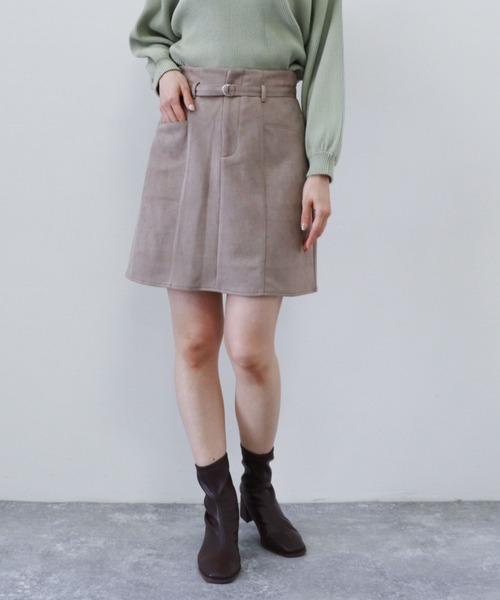 archives（アルシーヴ）の「スエードハイウエストスカート（スカート・レディース・ベージュ/グリーン/アイボリー・MEDIUM）」の8枚目の写真