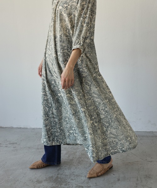 Auntie Rosa Holiday（アンティローザホリデー）の「花柄ロングフレアワンピース（ワンピース・レディース・ブラック/オフホワイト・FREE）」の18枚目の写真