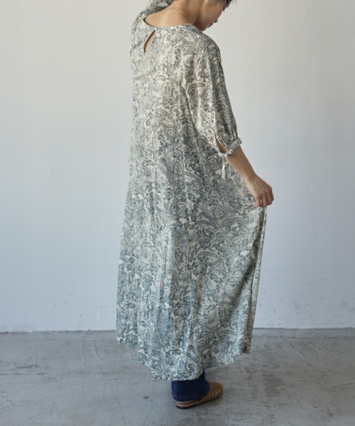 Auntie Rosa Holiday（アンティローザホリデー）の「花柄ロングフレアワンピース（ワンピース・レディース・ブラック/オフホワイト・FREE）」の21枚目の写真