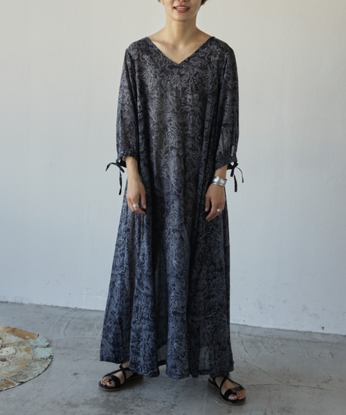 Auntie Rosa Holiday（アンティローザホリデー）の「花柄ロングフレアワンピース（ワンピース・レディース・ブラック/オフホワイト・FREE）」の16枚目の写真