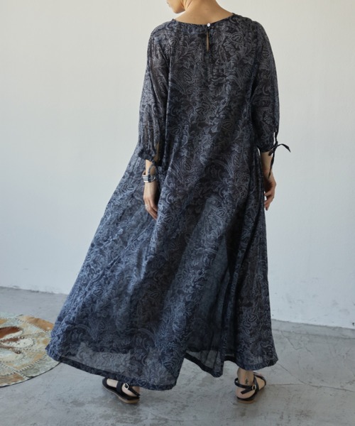 Auntie Rosa Holiday（アンティローザホリデー）の「花柄ロングフレアワンピース（ワンピース・レディース・ブラック/オフホワイト・FREE）」の11枚目の写真