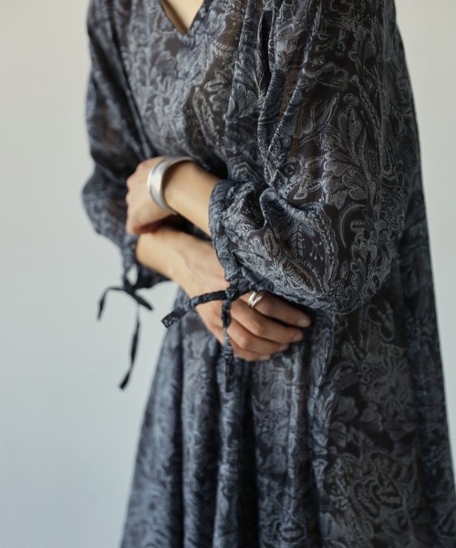 Auntie Rosa Holiday（アンティローザホリデー）の「花柄ロングフレアワンピース（ワンピース・レディース・ブラック/オフホワイト・FREE）」の17枚目の写真