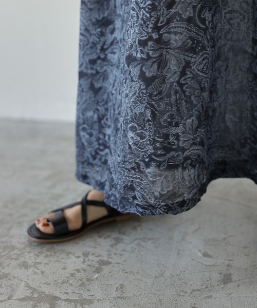 Auntie Rosa Holiday（アンティローザホリデー）の「花柄ロングフレアワンピース（ワンピース・レディース・ブラック/オフホワイト・FREE）」の8枚目の写真