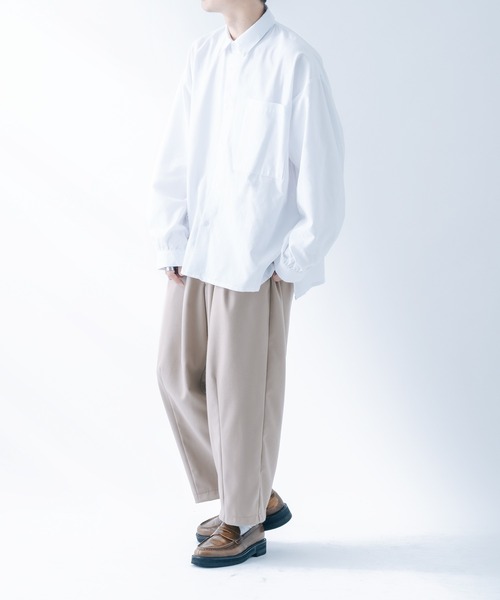 epnok（エプノック）の「サイドスリットオックスレギュラーシャツ（シャツ/ブラウス・メンズ・グレイッシュベージュ/オフホワイト・SMALL/MEDIUM/LARGE）」の9枚目の写真