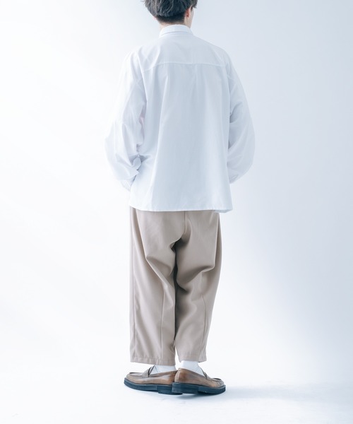 epnok（エプノック）の「サイドスリットオックスレギュラーシャツ（シャツ/ブラウス・メンズ・グレイッシュベージュ/オフホワイト・SMALL/MEDIUM/LARGE）」の10枚目の写真