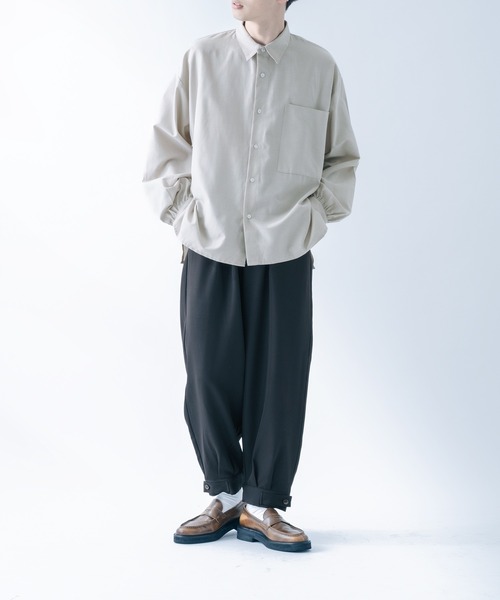 epnok（エプノック）の「サイドスリットオックスレギュラーシャツ（シャツ/ブラウス・メンズ・グレイッシュベージュ/オフホワイト・SMALL/MEDIUM/LARGE）」の21枚目の写真