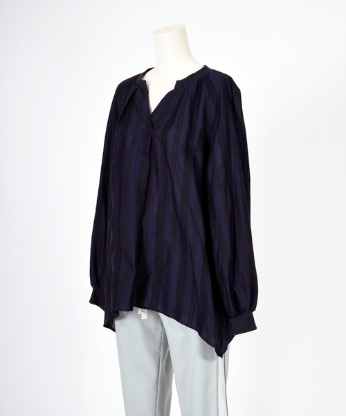 BDONNA（ビドンナ）の「カラミ風ドビーボーダー　ブラウス（シャツ/ブラウス・レディース・ネイビー/オフホワイト・MEDIUM）」の2枚目の写真