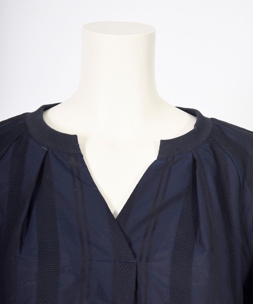 BDONNA（ビドンナ）の「カラミ風ドビーボーダー　ブラウス（シャツ/ブラウス・レディース・ネイビー/オフホワイト・MEDIUM）」の14枚目の写真