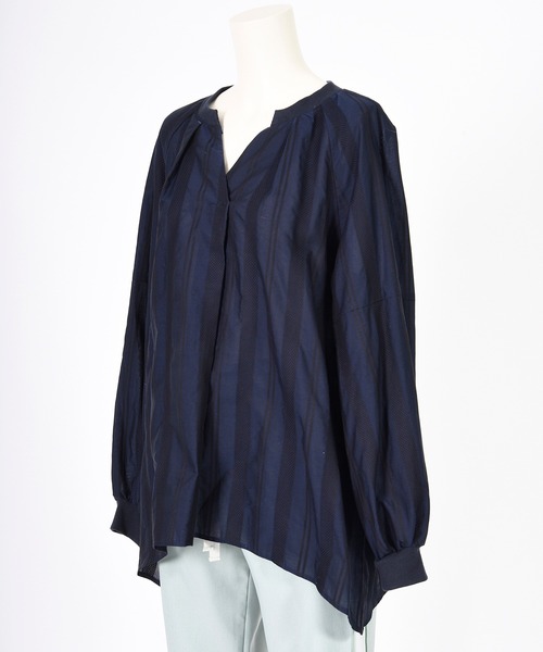 BDONNA（ビドンナ）の「カラミ風ドビーボーダー　ブラウス（シャツ/ブラウス・レディース・ネイビー/オフホワイト・MEDIUM）」の18枚目の写真