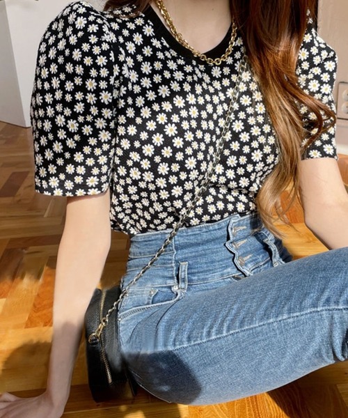 me+em select(ミームセレクト)の「マーガレットパフギャザースリーブトップス(Tシャツ/カットソー・レディース・ブルー/ブラック/ピンク/グリーン・FREE)」の7枚目の写真