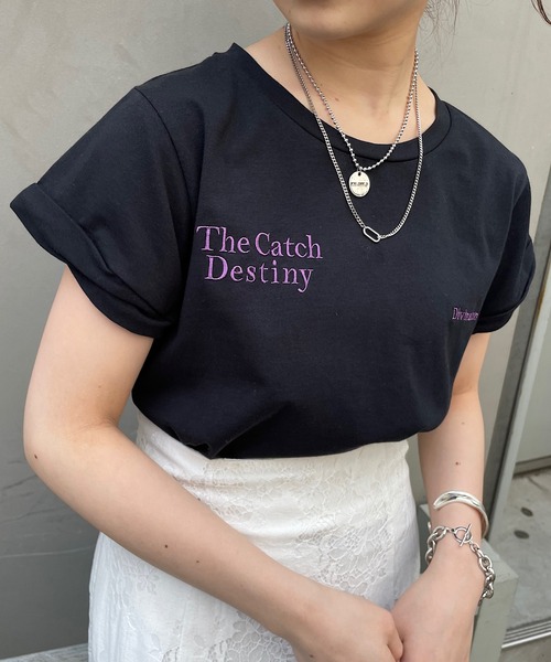 Chico（チコ）の「ロゴ刺繍チビTシャツ（Tシャツ/カットソー・レディース・ホワイト/ブラック/ピンク/ブラック系その他/ライトグリーン系/ホワイト系その他・FREE）」の3枚目の写真