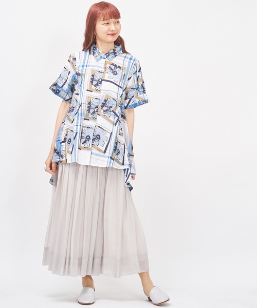 AS KNOW AS de base（アズノゥアズドゥバズ）の「先染め花スタンプＳＨＯＰ（シャツワンピース・レディース・サックスブルー/レッド・FREE）」の7枚目の写真