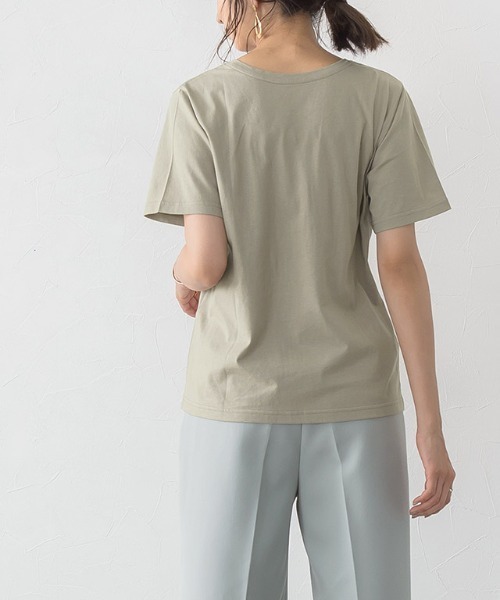 Pierrot（ピエロ）の「汗ジミ防止  選べるベーシックTシャツ（Tシャツ/カットソー・レディース・ブラック/オフホワイト/ピンク/ホワイト系その他/ブラック系その他/ベージュ系その他/ピンク系その他/グレイッシュベージュ・M/L）」の16枚目の写真