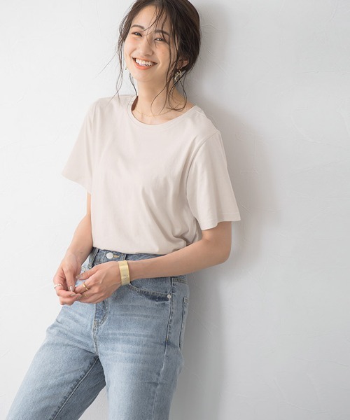 Pierrot（ピエロ）の「汗ジミ防止  選べるベーシックTシャツ（Tシャツ/カットソー・レディース・ブラック/オフホワイト/ピンク/ホワイト系その他/ブラック系その他/ベージュ系その他/ピンク系その他/グレイッシュベージュ・M/L）」の21枚目の写真