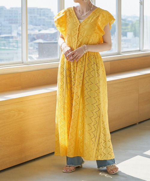 DISCOAT（ディスコート）の「生地レースフリルノースリーブワンピース（ワンピース・レディース・ブラック/イエロー・FREE）」の14枚目の写真