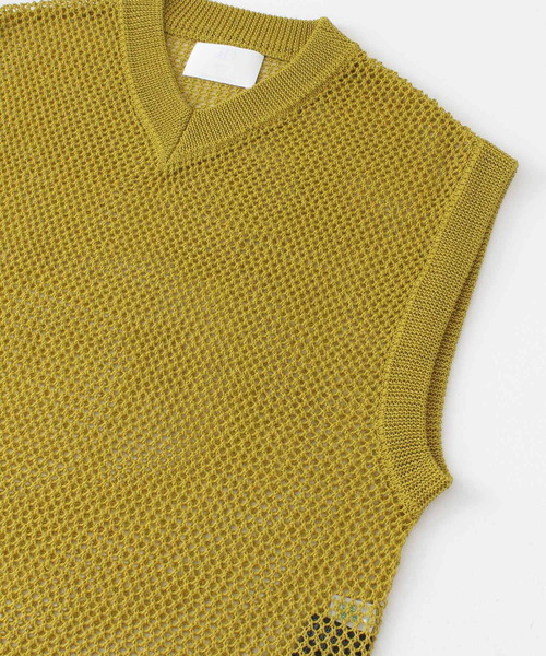 URBAN RESEARCH(アーバンリサーチ)の「URBAN RESEARCH iD メッシュVネックニットベスト(ベスト・メンズ・ブルー系その他/イエロー/ブラック・FREE)」の16枚目の写真
