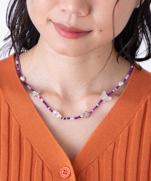 WEGO（ウィゴー）の「WEGO/フラワーパールミックスネックレス（ネックレス・レディース・ブラック/パープル/その他1・FREE）」の3枚目の写真