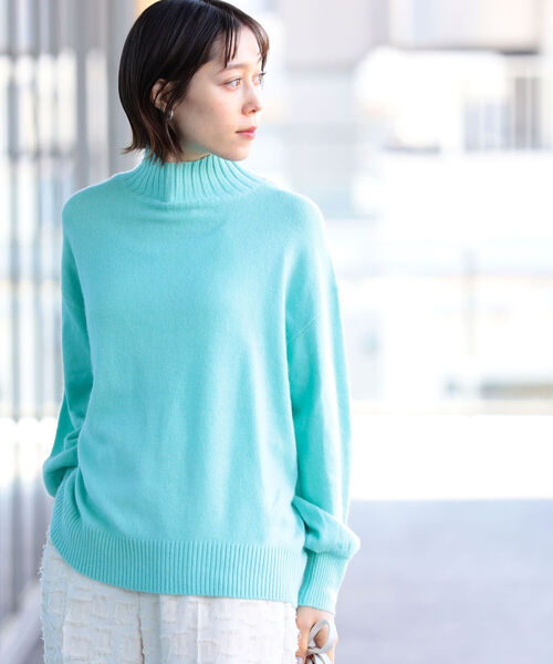 Ray BEAMS(レイビームス)の「Ray BEAMS / バルーン スリーブ タートルネック ニット(ニット/セーター・レディース・オフホワイト/グリーン系その他2/パープル系その他2・ONE SIZE)」の6枚目の写真