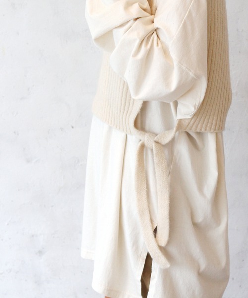 Crisp（クリスプ）の「レイヤードリブニットベスト（ベスト・レディース・ベージュ/アイボリー・FREE）」の9枚目の写真