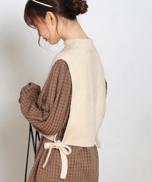 Crisp（クリスプ）の「レイヤードリブニットベスト（ベスト・レディース・ベージュ/アイボリー・FREE）」の13枚目の写真