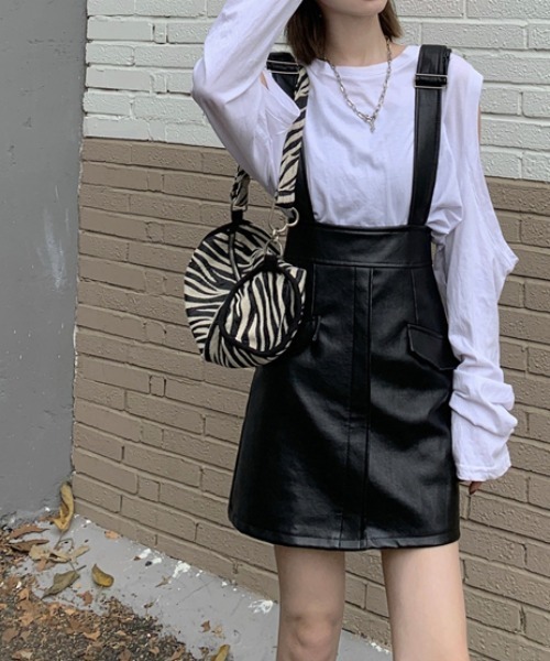 MANGROVE（マングローブ）の「ハッキングポケットレザーサスペンダースカート（スカート・レディース・ブラック/アイボリー・MEDIUM/LARGE）」の13枚目の写真