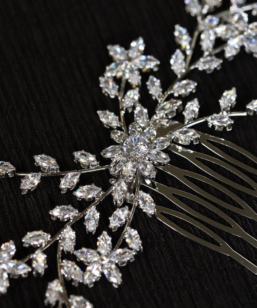 Kana（カナ）の「ビジュー フラワーモチーフ 結婚式 お呼ばれ