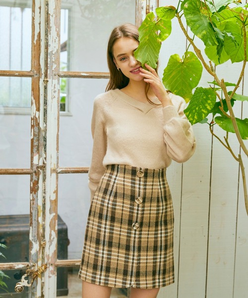 BE RADIANCE（ビーラディエンス）の「Backレースニットトップス（ニット/セーター・レディース・ネイビー/アイボリー/ピンク・FREE）」の2枚目の写真